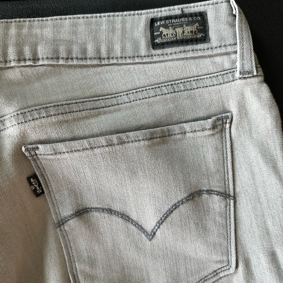 Levi’s Gray Skinny Jeans Size 32 - Picture 7 of 7